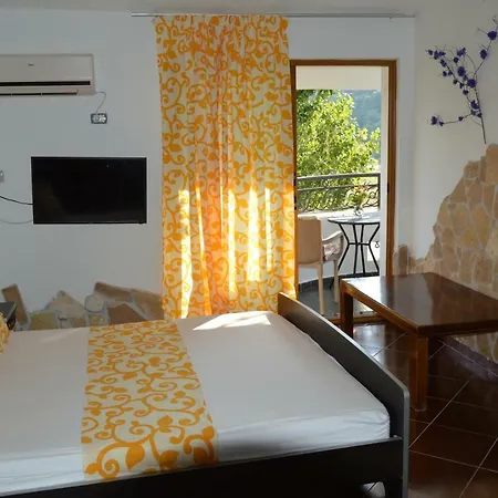 Hotell California Bashkia e Orikumit